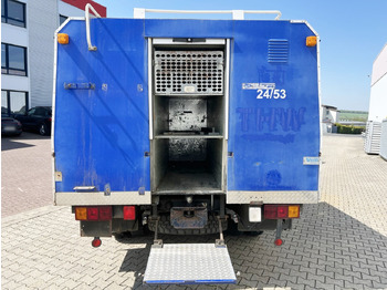 Feuerwehrfahrzeug 90-16 AW 4x4 Doka 90-16 AW 4x4 Doka, Mannschaftswagen: das Bild 2