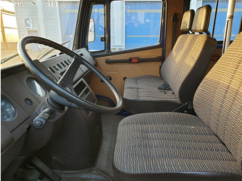 Innenraum Bild 1: Plane LKW Mercedes-Benz 508 D 4x2 Doka 508 D 4x2 Doka, EX-THW