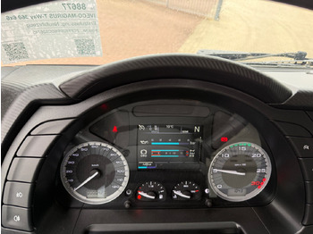 Abrollkipper neu kaufen T-Way 360 6x6 T-Way 360 6x6: das Bild 2 Abrollkipper neu kaufen T-Way 360 6x6 T-Way 360 6x6: das Bild 2