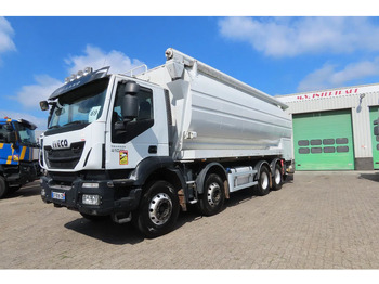 IVECO EuroTrakker Tankwagen