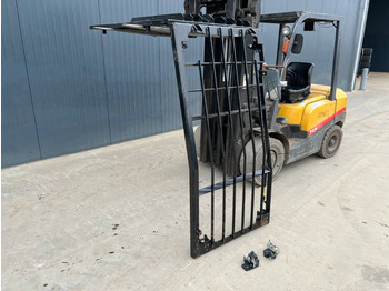 CATERPILLAR Fahrerhaus und Interieur