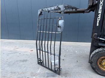 CATERPILLAR Fahrerhaus und Interieur