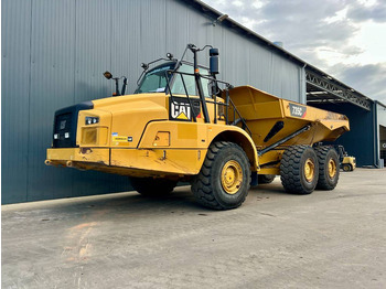 CATERPILLAR Knickgelenkter Dumper