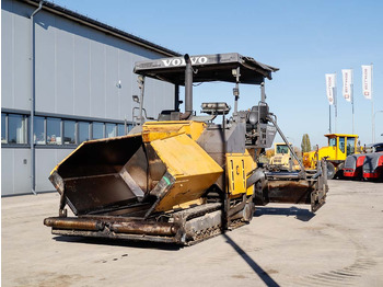 Asphaltfertiger/ Straßenfertiger VOLVO ABG 6820: das Bild 2