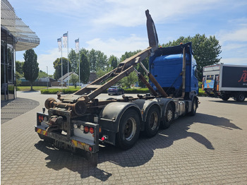 Abrollkipper Scania R560: das Bild 4
