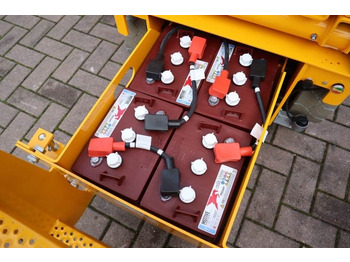 Scherenbühne Haulotte Compact 10N Valid Inspection, *Guarantee! 10m Work: das Bild 3