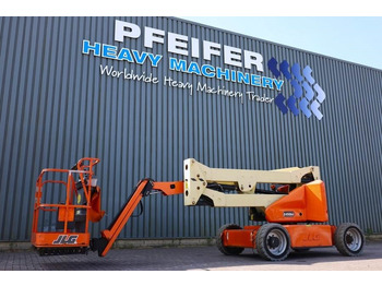 JLG E450AJ Gelenkarmbühne