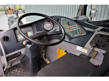 All-Terrain Kran Liebherr LTM1050-3.1 6x4 Drive And 6-Wheel Steering, 50t Ca: das Bild 4
