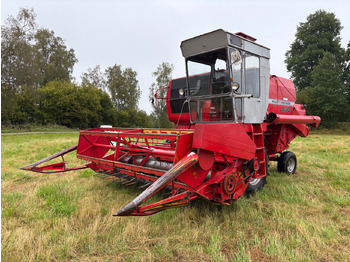 MASSEY FERGUSON Mähdrescher