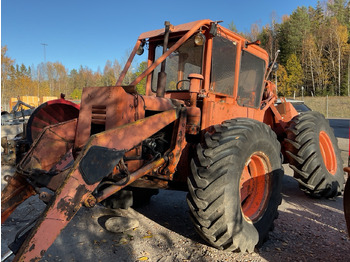 VALMET 465 Traktor