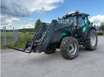 VALTRA T120 Traktor