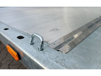 Baumaschinenanhänger