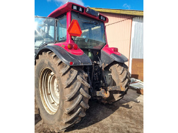 Traktor Valtra T190: das Bild 5