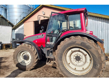 Traktor Valtra T190: das Bild 4
