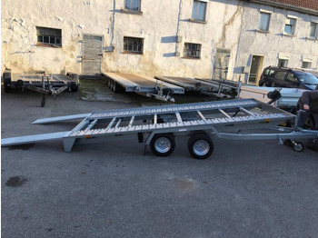 HUMBAUR Autotransporter Anhänger