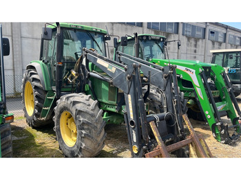 JOHN DEERE 6600 Traktor
