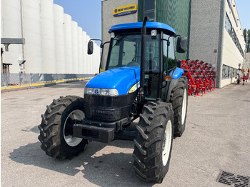 NEW HOLLAND Traktor