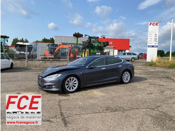 TESLA PKW