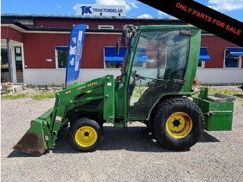 JOHN DEERE Kommunaltraktor