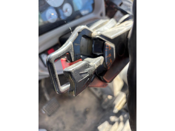 MASSEY FERGUSON Fahrerhaus und Interieur