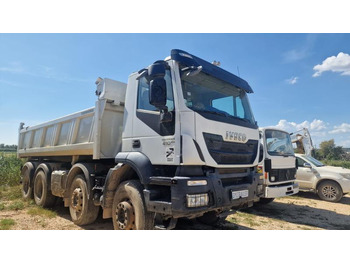 IVECO Trakker Kipper