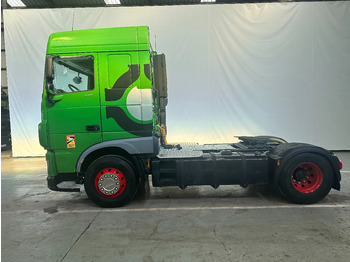 Sattelzugmaschine DAF XF 106.440 SPACECAB /ADR /INTARDER: das Bild 2