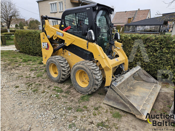 CATERPILLAR D3 Kompaktlader