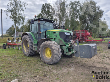 JOHN DEERE 6210R Traktor