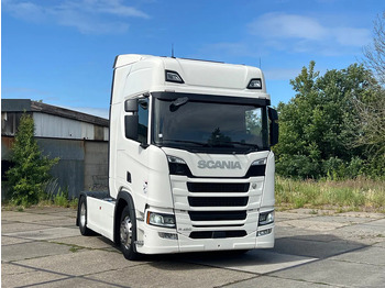 SCANIA R 450 Sattelzugmaschine