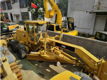 CATERPILLAR Grader