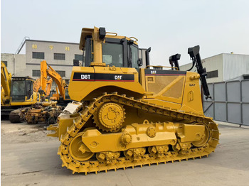CATERPILLAR D8T Bulldozer