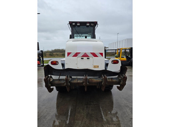 Grader New Holland F106.6: das Bild 5