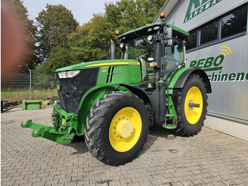 JOHN DEERE 7250R Traktor