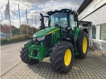 JOHN DEERE 6120M Traktor
