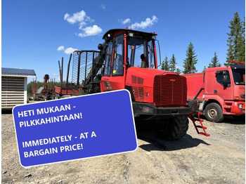 KOMATSU Forwarder