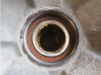 Radnabe/-lagerung für LKW Volvo First wheel hub 21102564: das Bild 5
