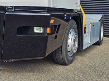 Terminaltraktor Terberg YT193 / !!NEW!! / TERMINAL / RANGEERTREKKER: das Bild 4 Terminaltraktor Terberg YT193 / !!NEW!! / TERMINAL / RANGEERTREKKER: das Bild 4