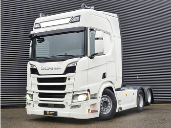 SCANIA R 580 Sattelzugmaschine