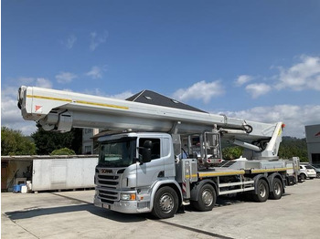 SCANIA P 410 LKW mit Arbeitsbühne