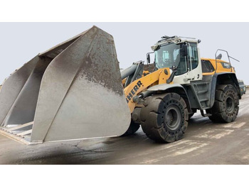 LIEBHERR L 580 Lader