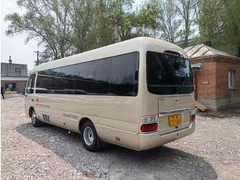 Kleinbus, Personentransporter Toyota Coaster: das Bild 5