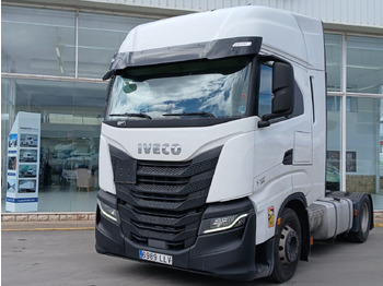 IVECO Sattelzugmaschine