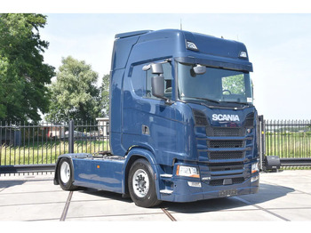SCANIA S 450 Sattelzugmaschine