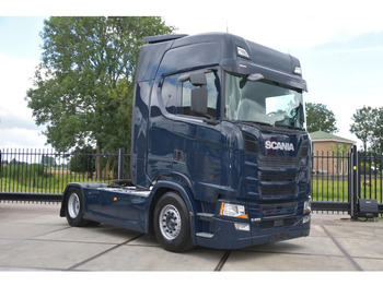 SCANIA S 450 Sattelzugmaschine