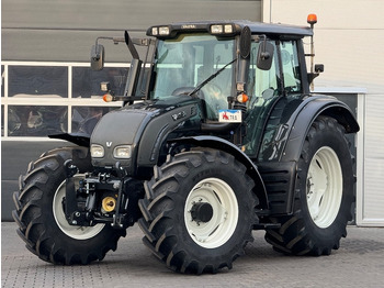 VALTRA N-series Traktor