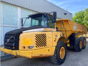 Knickgelenkter Dumper Volvo A25E: das Bild 4
