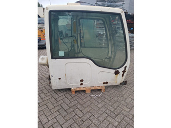 LIEBHERR Fahrerhaus und Interieur