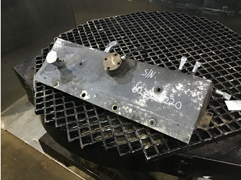 LIEBHERR Ausgleichsbehälter