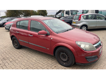 VAUXHALL Schrägheck