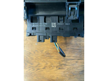 Fahrerhaus und Interieur für LKW Mercedes Actros MP4 Bedienungspanel A 960 540 02 46: das Bild 4